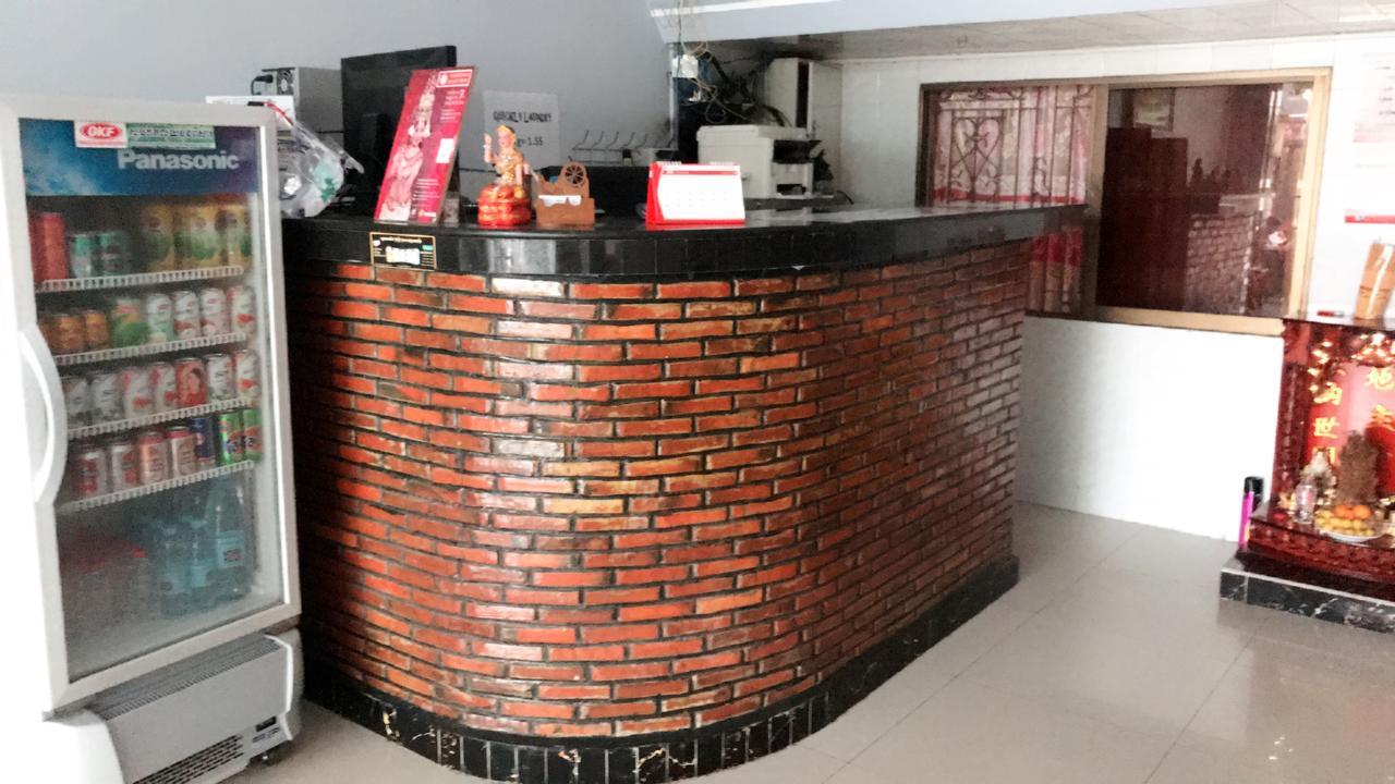 Khmer Village Guesthouse Phnom Penh Ngoại thất bức ảnh