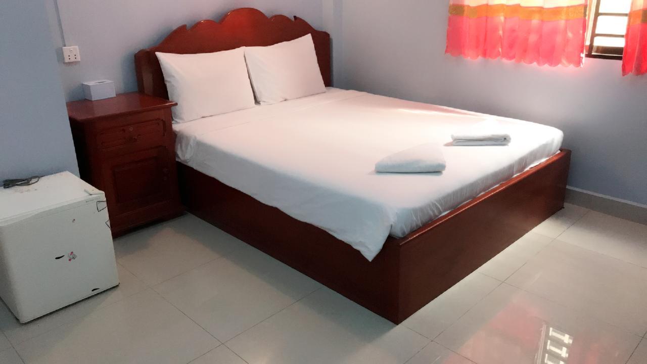 Khmer Village Guesthouse Phnom Penh Ngoại thất bức ảnh