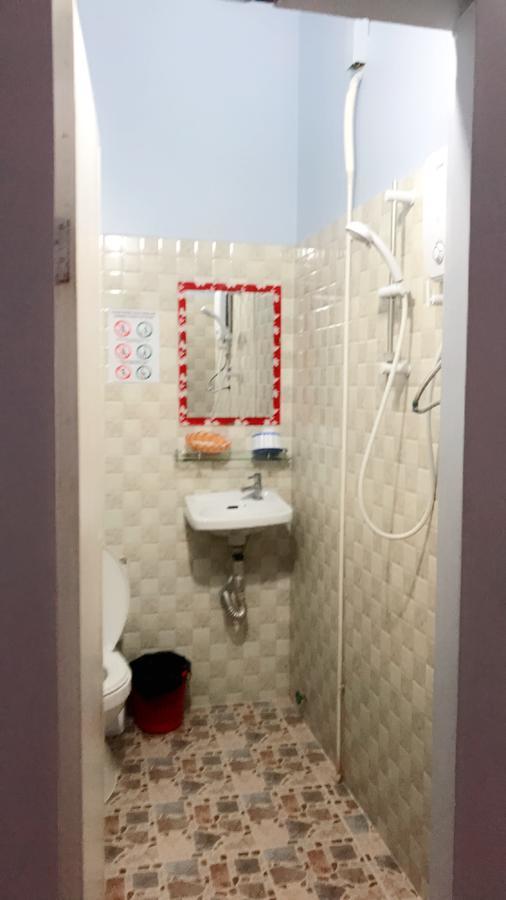 Khmer Village Guesthouse Phnom Penh Ngoại thất bức ảnh