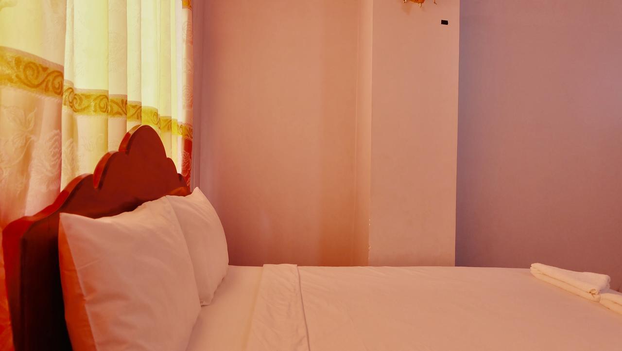 Khmer Village Guesthouse Phnom Penh Ngoại thất bức ảnh