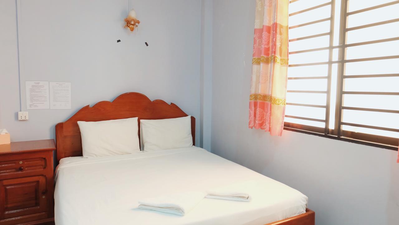 Khmer Village Guesthouse Phnom Penh Ngoại thất bức ảnh