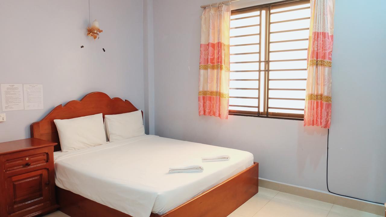Khmer Village Guesthouse Phnom Penh Ngoại thất bức ảnh