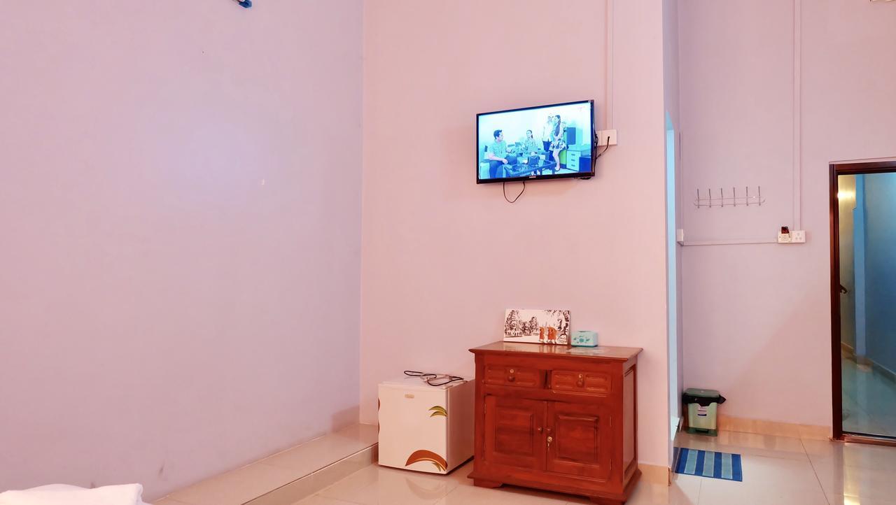 Khmer Village Guesthouse Phnom Penh Ngoại thất bức ảnh