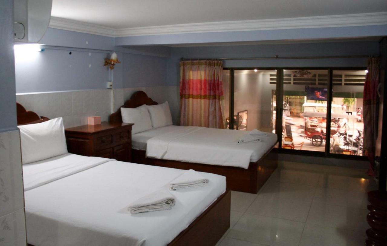 Khmer Village Guesthouse Phnom Penh Ngoại thất bức ảnh